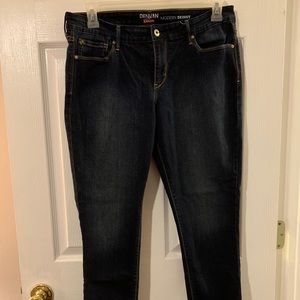 EUC Denizen Levi’s Skinny Jeans Sz 14